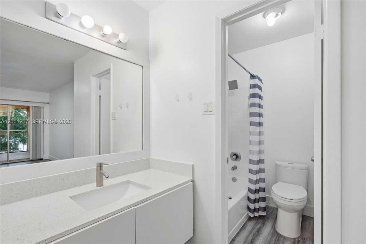 15330 SW 106th Ter, Unit 915, Miami, FL 33196 Photo