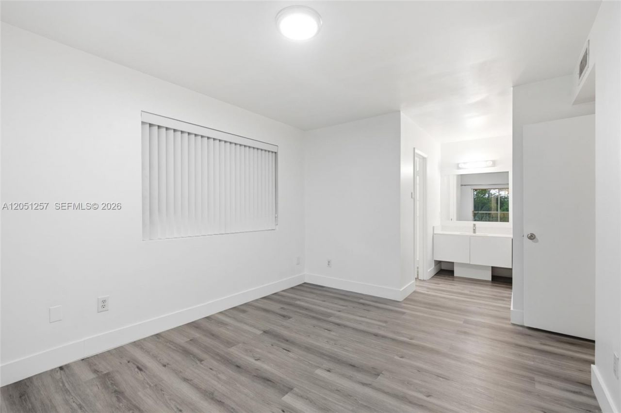 15330 SW 106th Ter, Unit 915, Miami, FL 33196 Photo