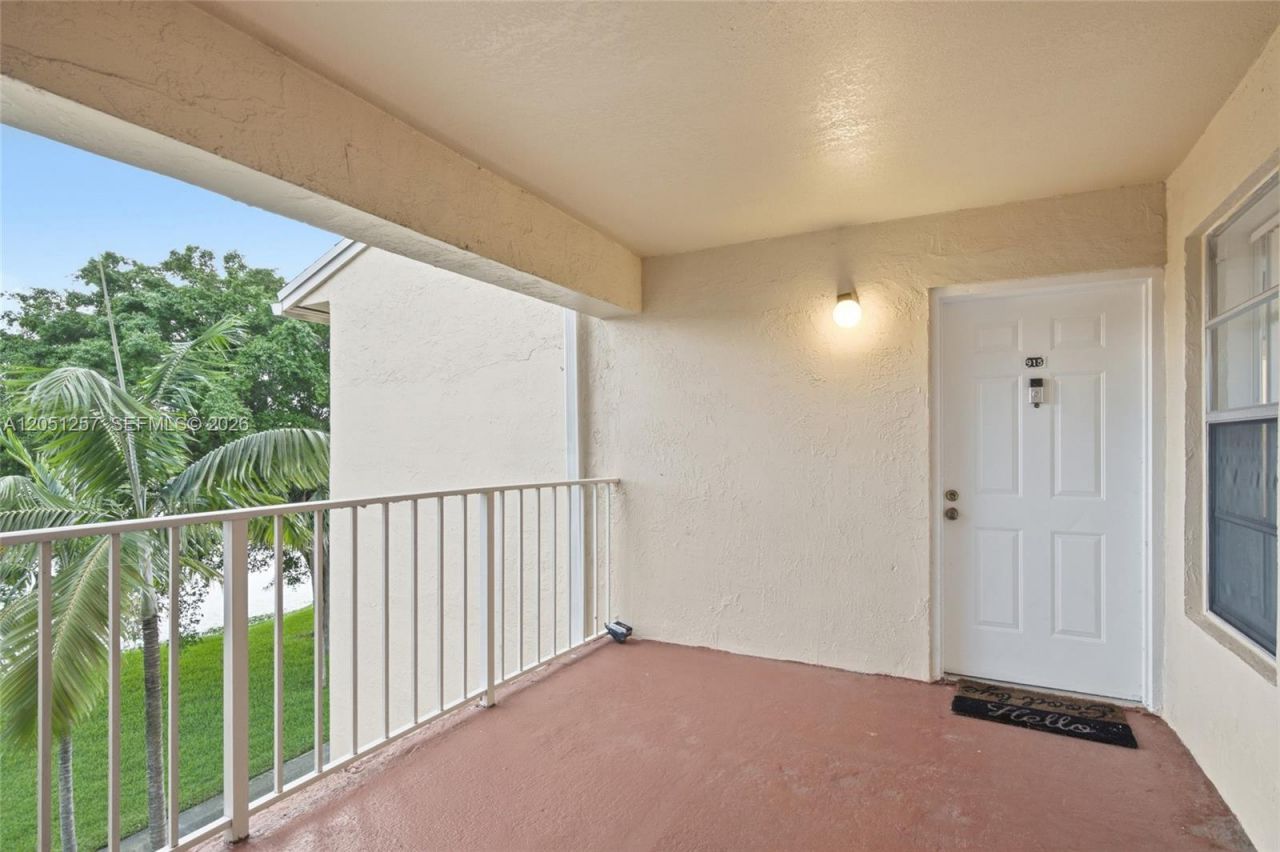 15330 SW 106th Ter, Unit 915, Miami, FL 33196 Photo