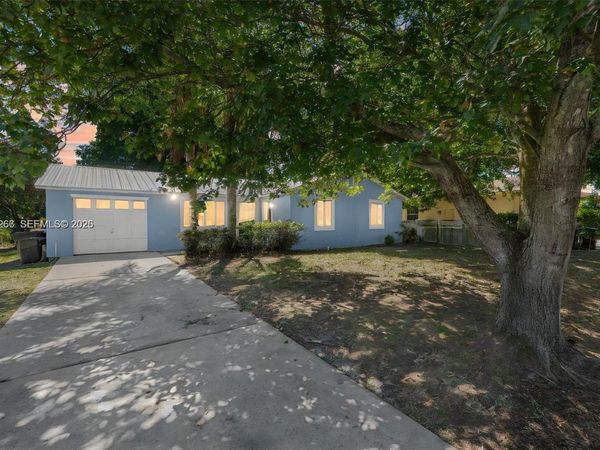 3185 SW Crumpacker St , Port St. Lucie, FL 34953