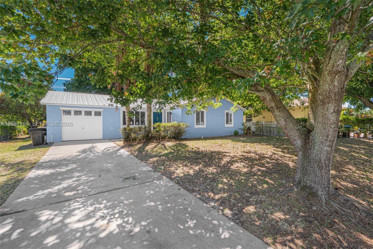 3185 SW Crumpacker St, Port Saint Lucie, FL 34953 Photo