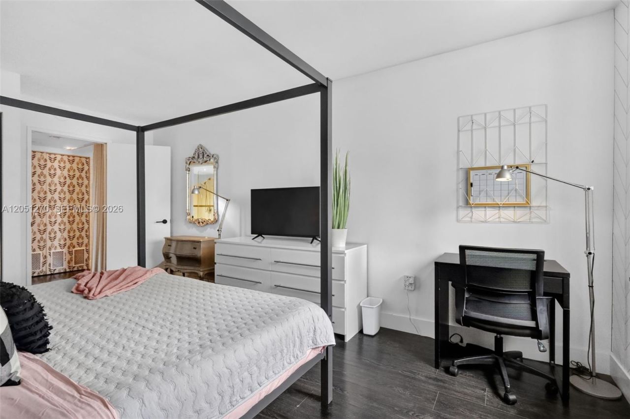 850 N Miami Ave , Unit W-1202, Miami, FL 33136 Photo