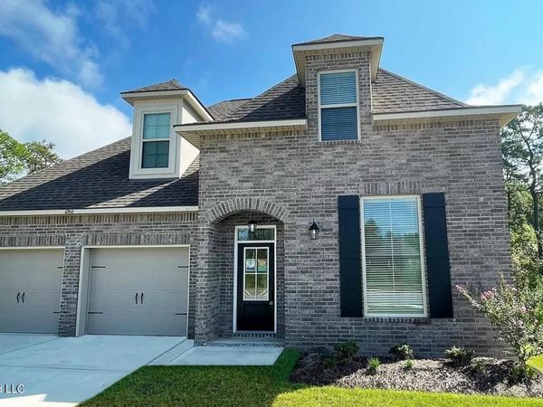 6952 Osprey Drive, Ocean Springs, MS 39564