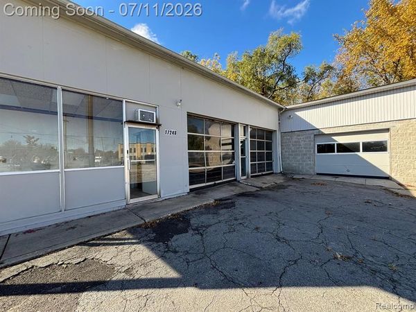 17245 TELEGRAPH Road, Detroit, MI 48219
