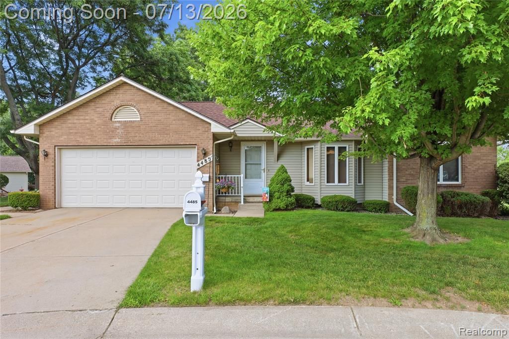 4485 Virginia Court, Swartz Creek, MI 48473 Main Photo