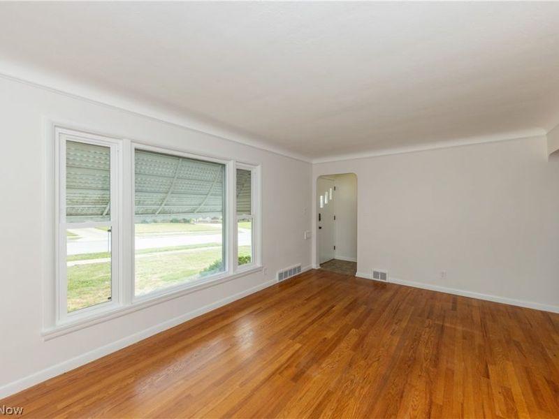4521 Shirley Drive, South Euclid, OH 44121 Photo 4