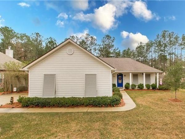 720 PERRILLOUX Trace, Madisonville, LA 70447