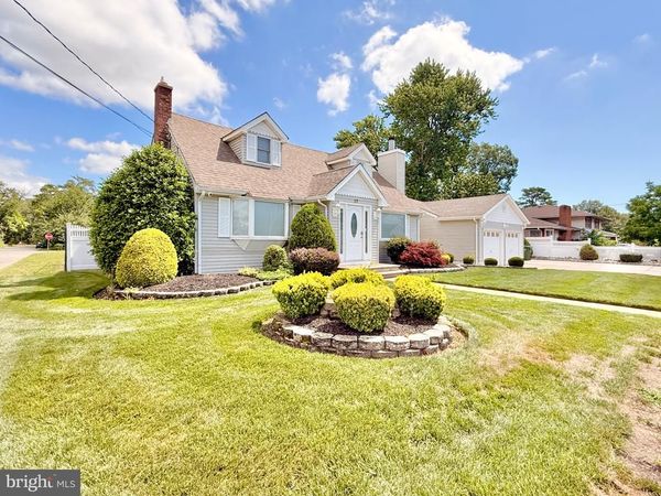 27 3RD AVENUE, TOMS RIVER, NJ 08757