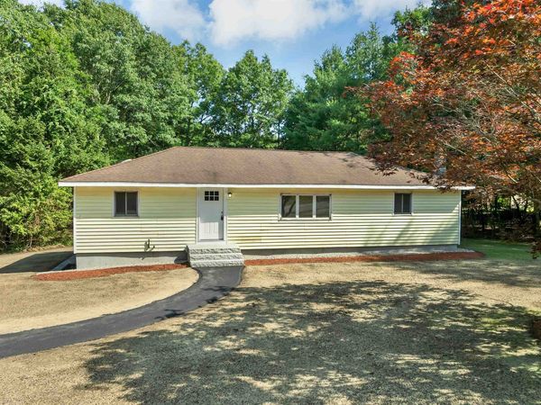 4 Loop Road, Londonderry, NH 03053