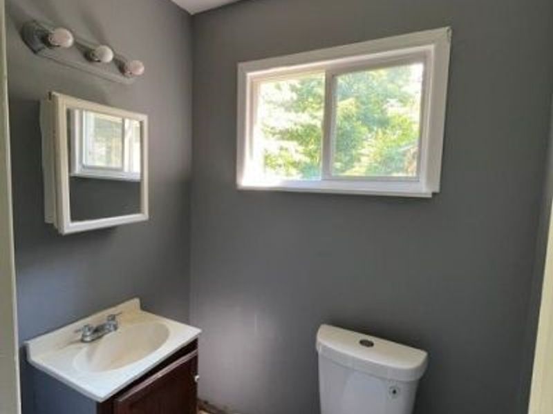 435 Windsor Street, Akron, OH 44306 Photo 9