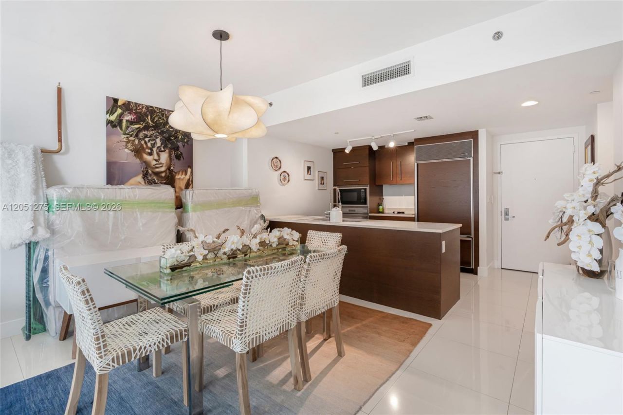 475 Brickell Ave, Unit 3111, Miami, FL 33131 Photo