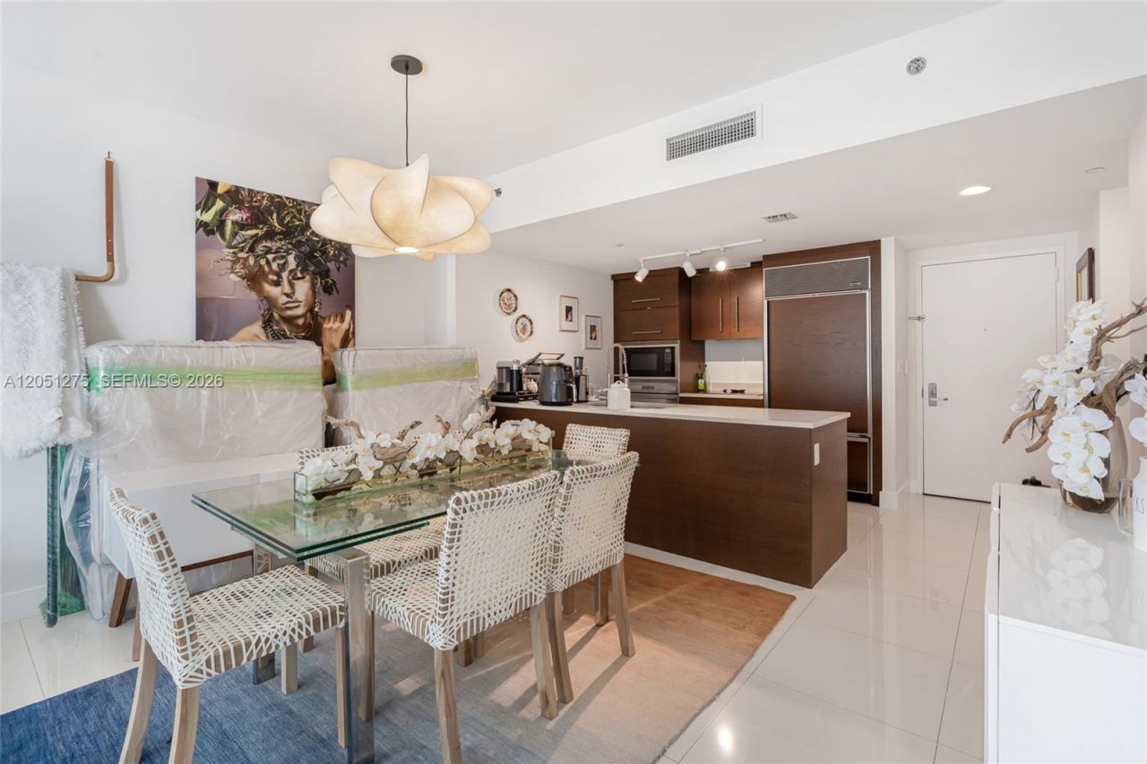 475 Brickell Ave, Unit 3111, Miami, FL 33131 Photo