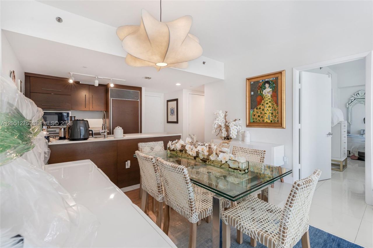 475 Brickell Ave, Unit 3111, Miami, FL 33131 Photo