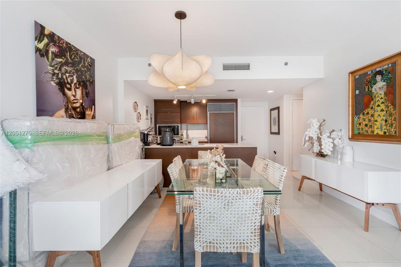 475 Brickell Ave, Unit 3111, Miami, FL 33131 Photo