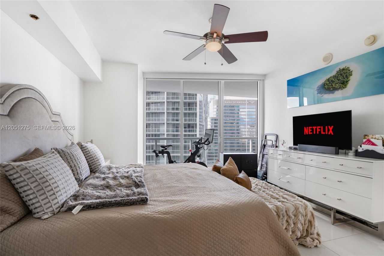 475 Brickell Ave, Unit 3111, Miami, FL 33131 Photo