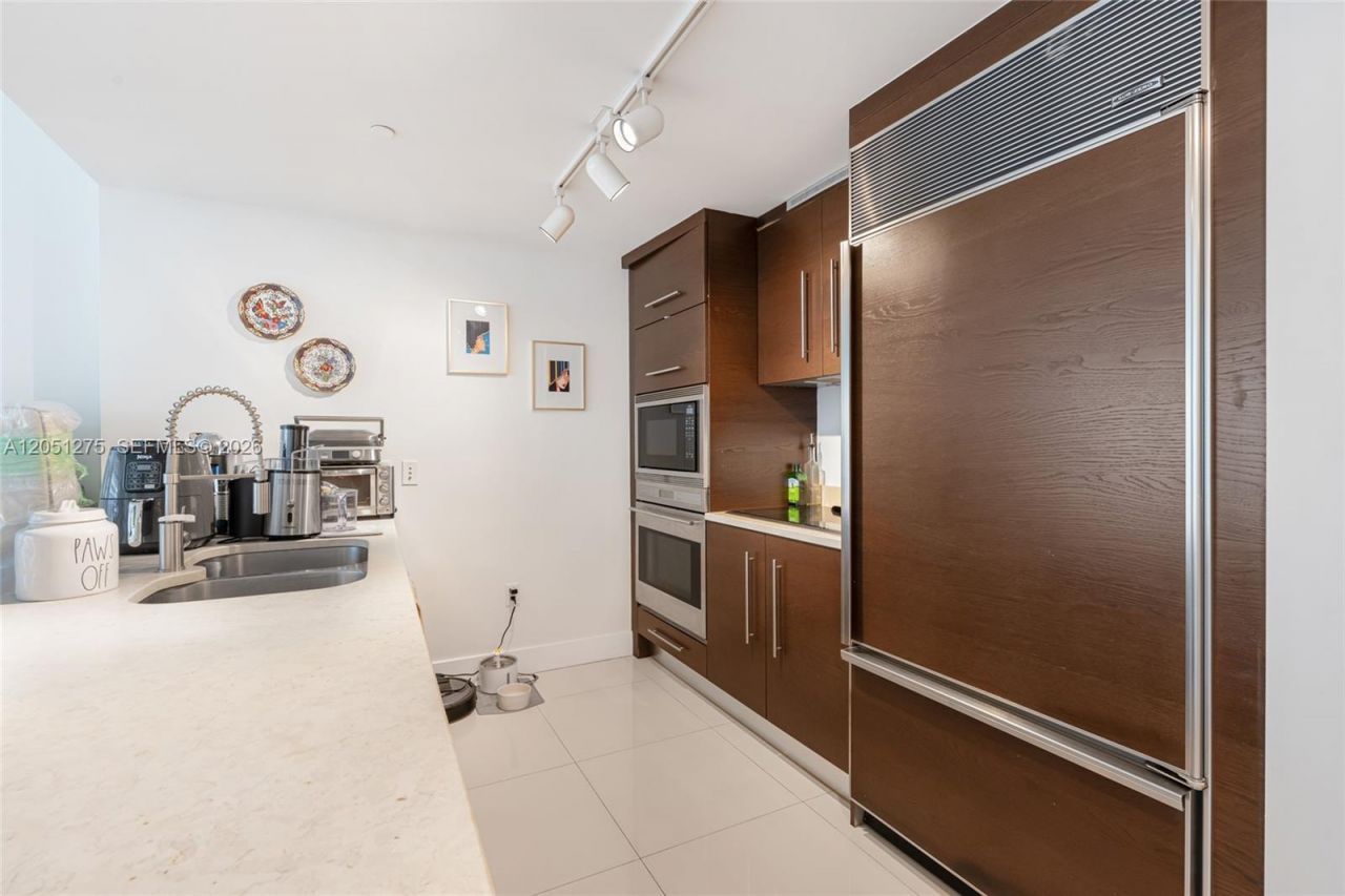 475 Brickell Ave, Unit 3111, Miami, FL 33131 Photo