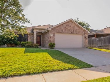 13048 Fencerow Road, Fort Worth, TX 76244