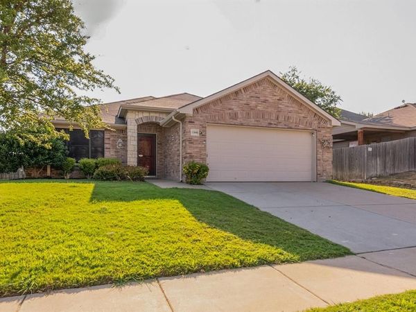 13048 Fencerow Road, Fort Worth, TX 76244