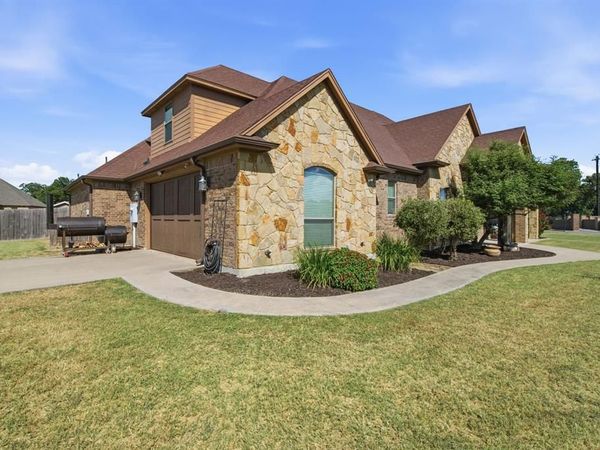 102 Brock Court, Millsap, TX 76066