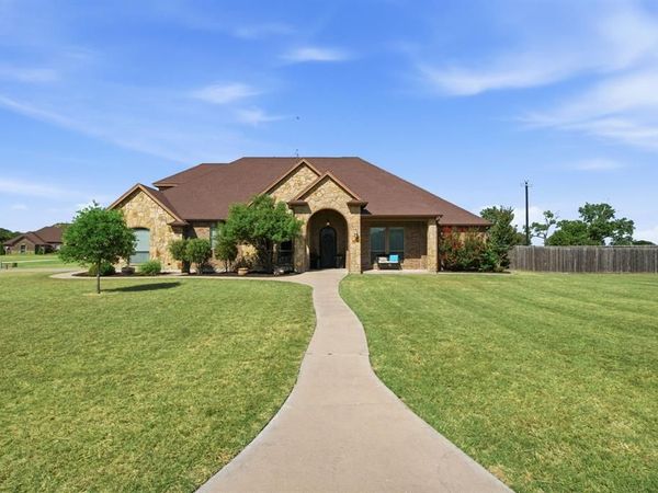 102 Brock Court, Millsap, TX 76066