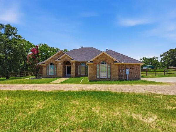 4417 Slayton Road, Cleburne, TX 76031