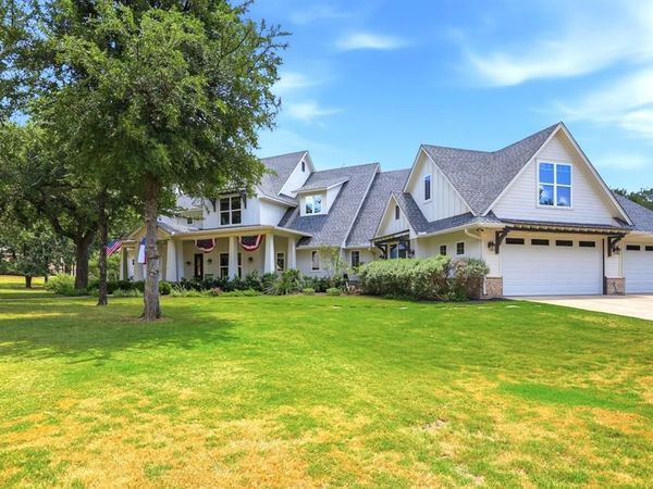 533 S Sugartree Drive, Lipan, TX 76462