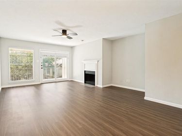 2535 Wedglea Drive, Unit 224, Dallas, TX 75211