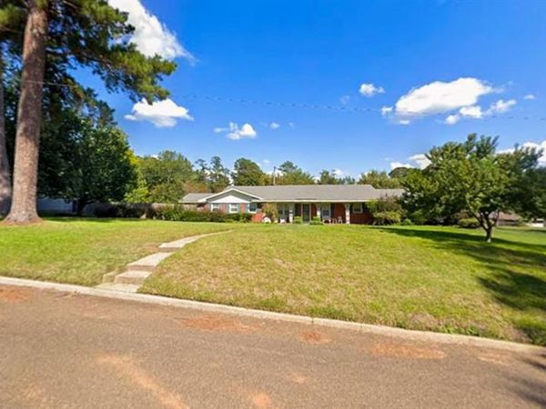 1100 Louisiana Avenue , Minden, LA 71055