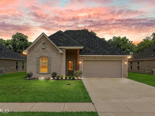 239 Saint Edmunds Way , Bossier City, LA 71111