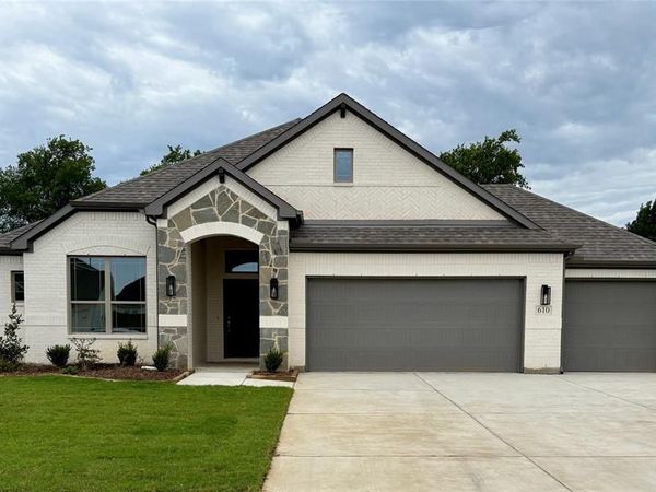 610 Kyle Drive, Tioga, TX 76271