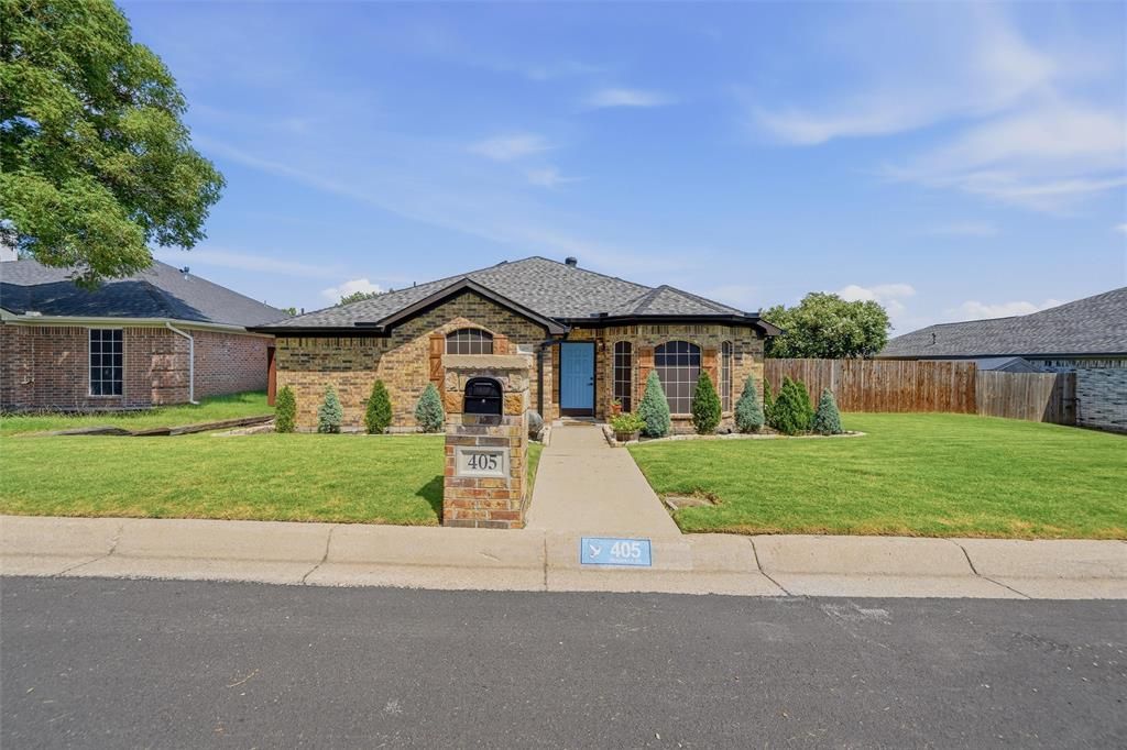 405 Deauville Drive, Fort Worth, TX 76108 Main Photo