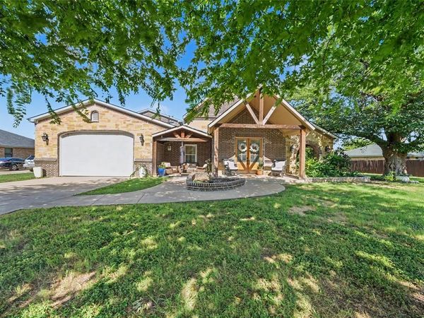 6701 Nauert Road, Forest Hill, TX 76140