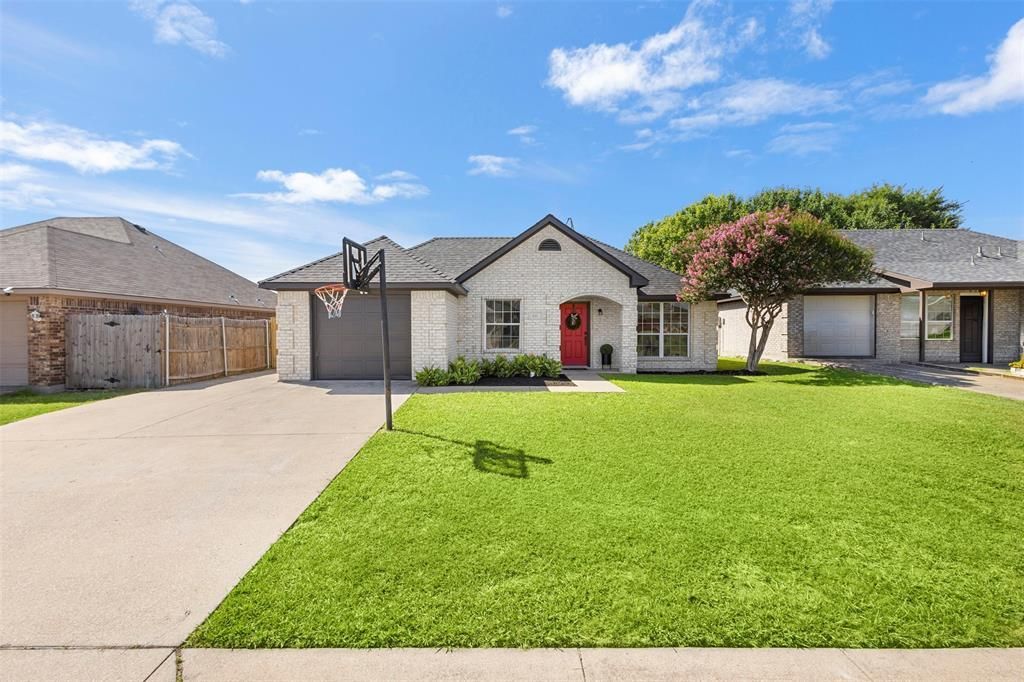 620 Brenna Road, Waxahachie, TX 75165 Main Photo