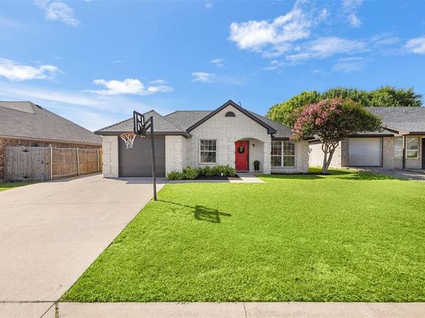 620 Brenna Road, Waxahachie, TX 75165