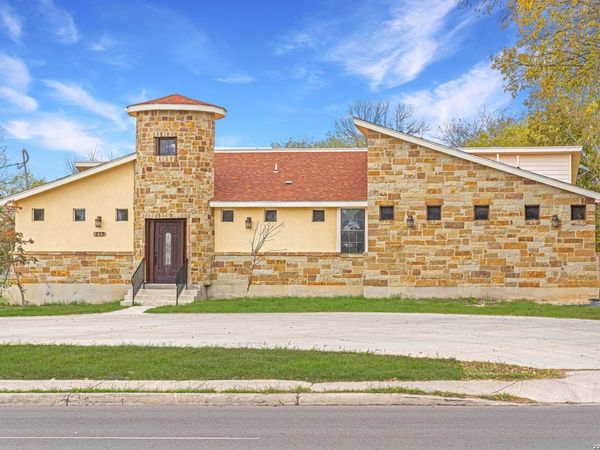 233 Esmeralda Dr., San Antonio, TX 78228