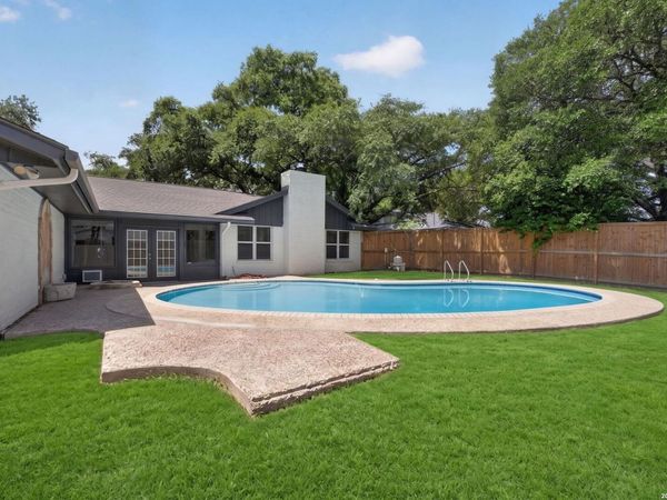 721 BALFOUR DR, Windcrest, TX 78239