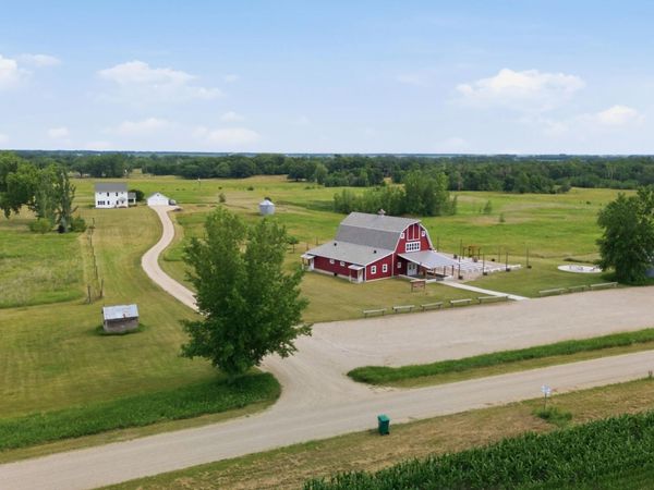 16305 57th Street SE, Kindred, ND 58051