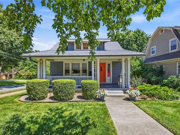 7301 Pennsylvania Avenue, Kansas City, MO 64114