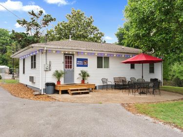123 Payne Street, Grand Rivers, KY 42045