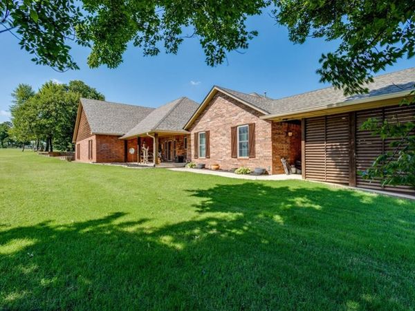 1901 S Country Club Road, Newcastle, OK 73065
