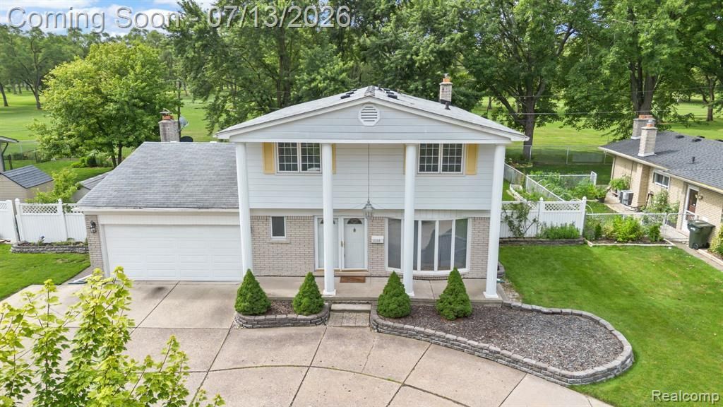 11280 Mandale Drive, Sterling Heights, MI 48312 Main Photo