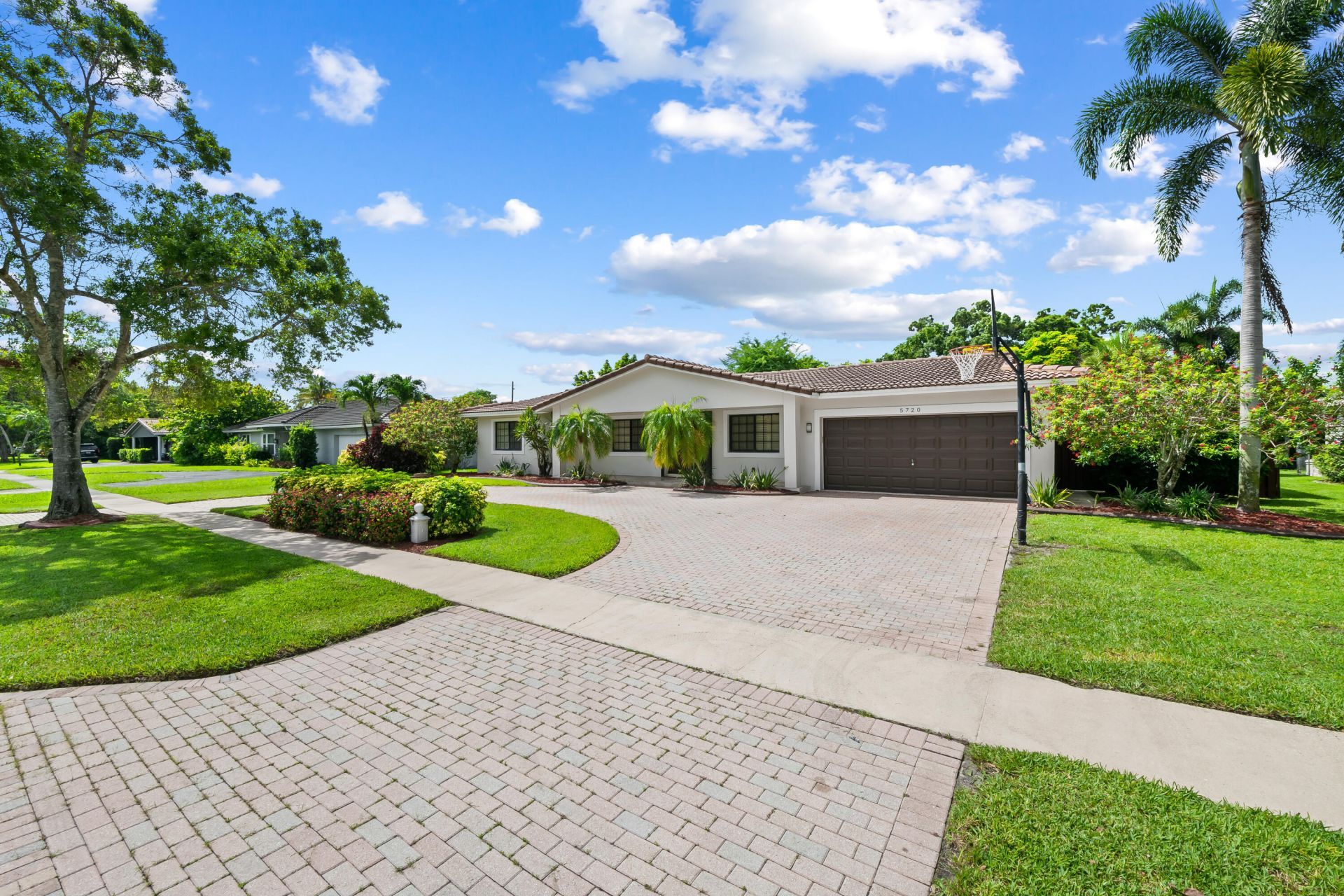 5720 SW 7th Street, Plantation, FL 33317 Photo
