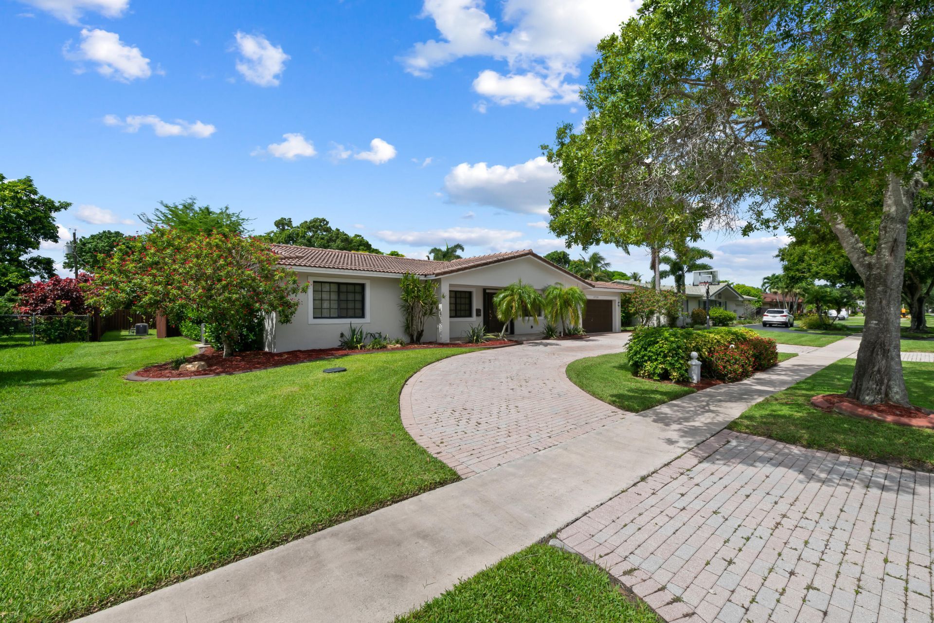 5720 SW 7th Street, Plantation, FL 33317 Photo