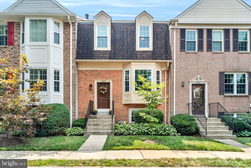 7853 Colonial Village Row, Annandale, VA 22003 Main Photo