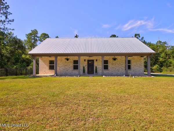 5075 D W North Road, Kiln, MS 39556
