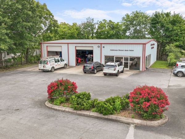 612 S Anderson St , Tullahoma, TN 37388