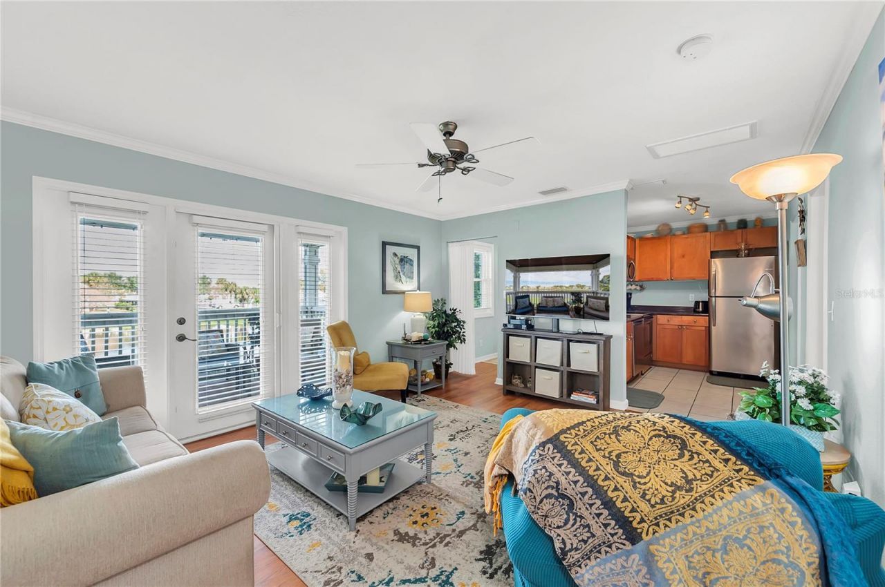 237 Seahorse Drive Se, Unit H, Saint Petersburg, FL 33705 Photo