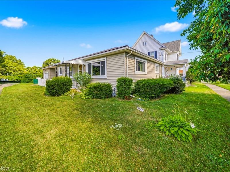 240 Russell Road, Conneaut, OH 44030 Photo 2
