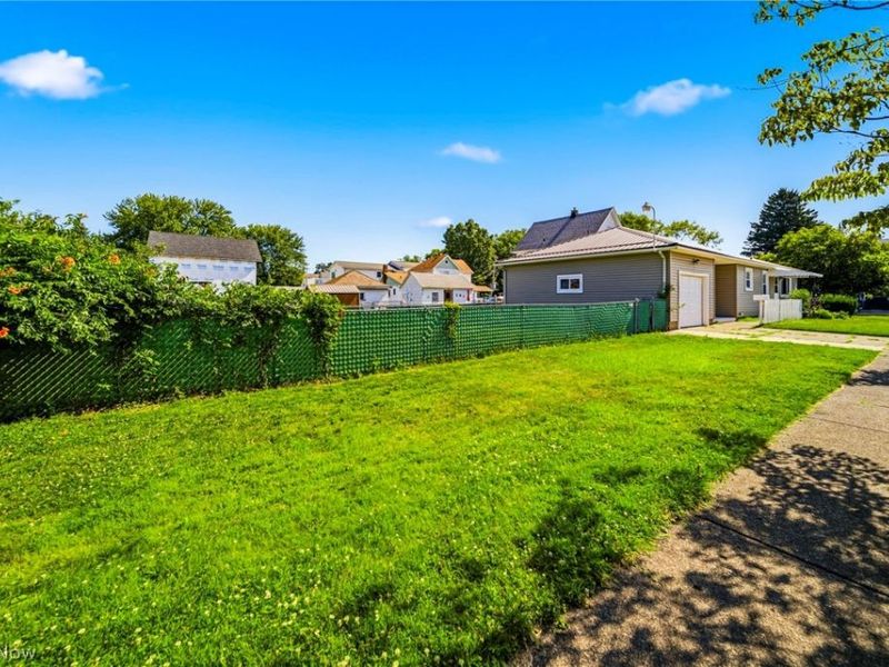 240 Russell Road, Conneaut, OH 44030 Photo 6