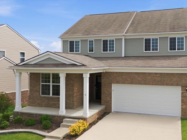 30169 Macintosh Lane, New Hudson, MI 48165